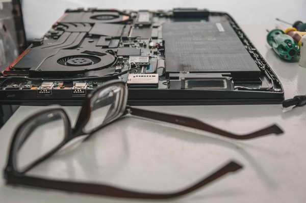 Comment un dépannage informatique à Quimper vous aide à résoudre vos problèmes informatiques ?